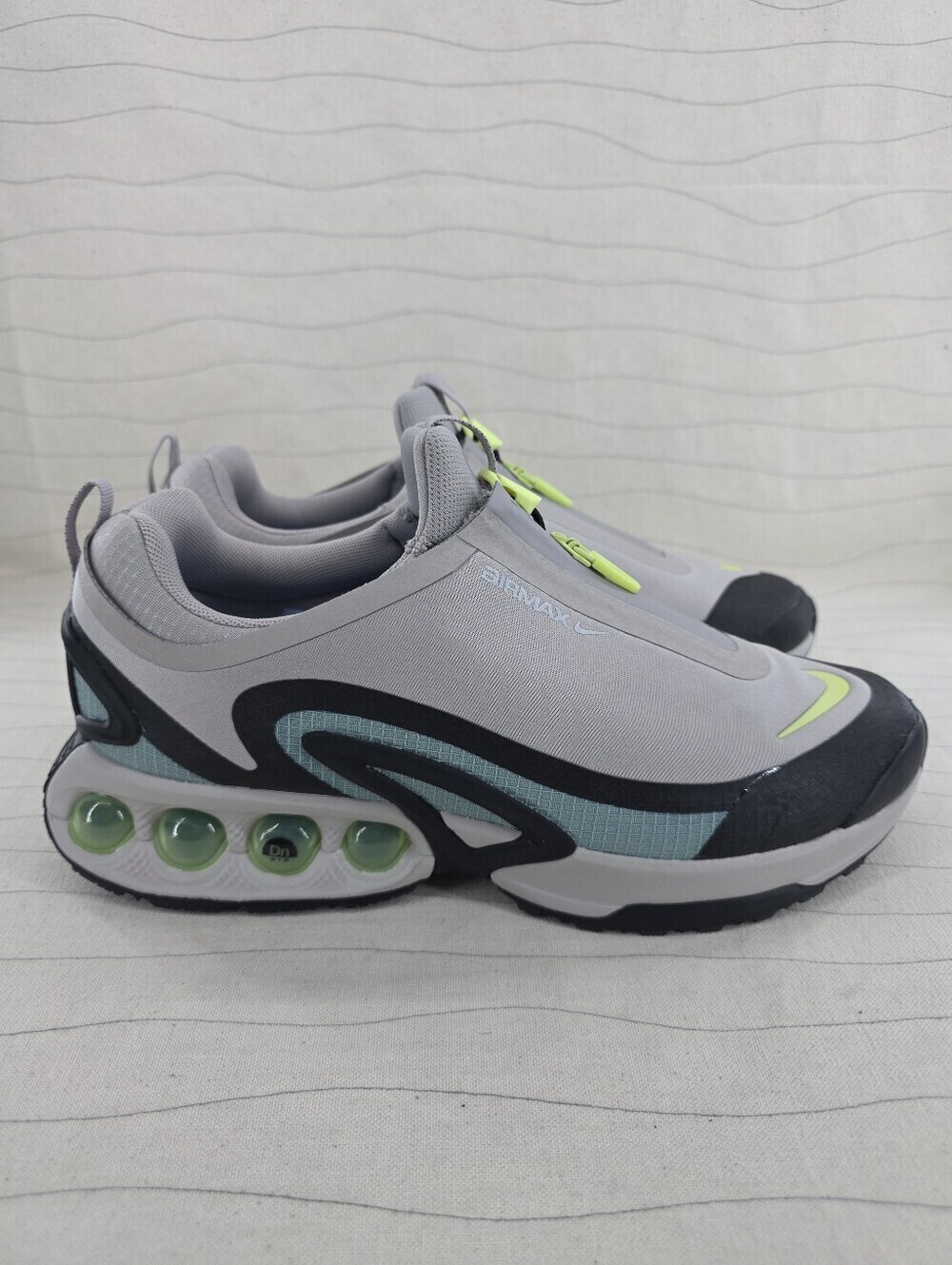 Nike Mens Air Max Dn Roam College Grey Lemon Twist Sneakers HQ8605-003 Sz 9.5